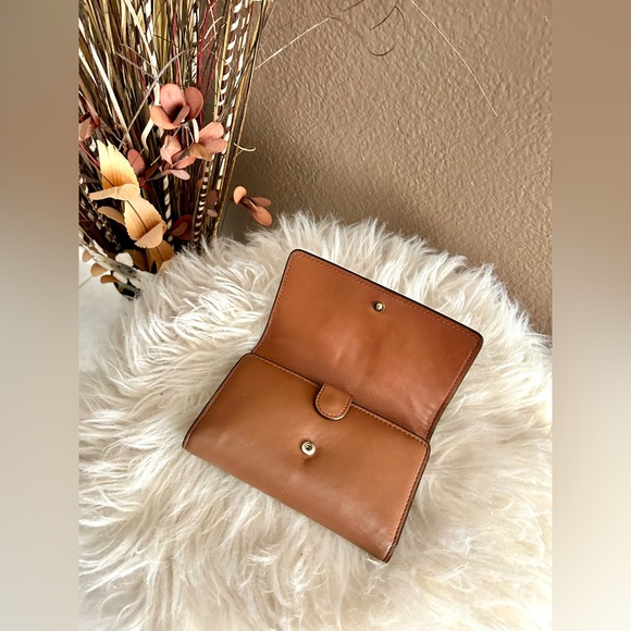 Coach Crossbody Wallet Medium sized - Picture 8 of 12